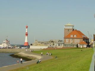 im Hintergrund der "Zoo am Meer"